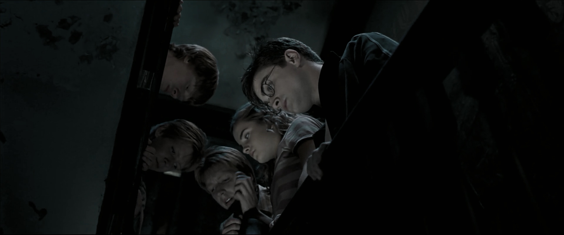EmmaWatsonFan_dot_nl-HarryPotterAndTheOrderOfThePhoenix0825.jpg