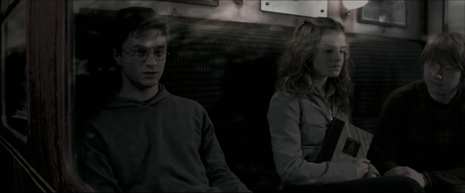 EmmaWatsonFan_dot_nl-HarryPotterAndTheOrderOfThePhoenix1617.jpg