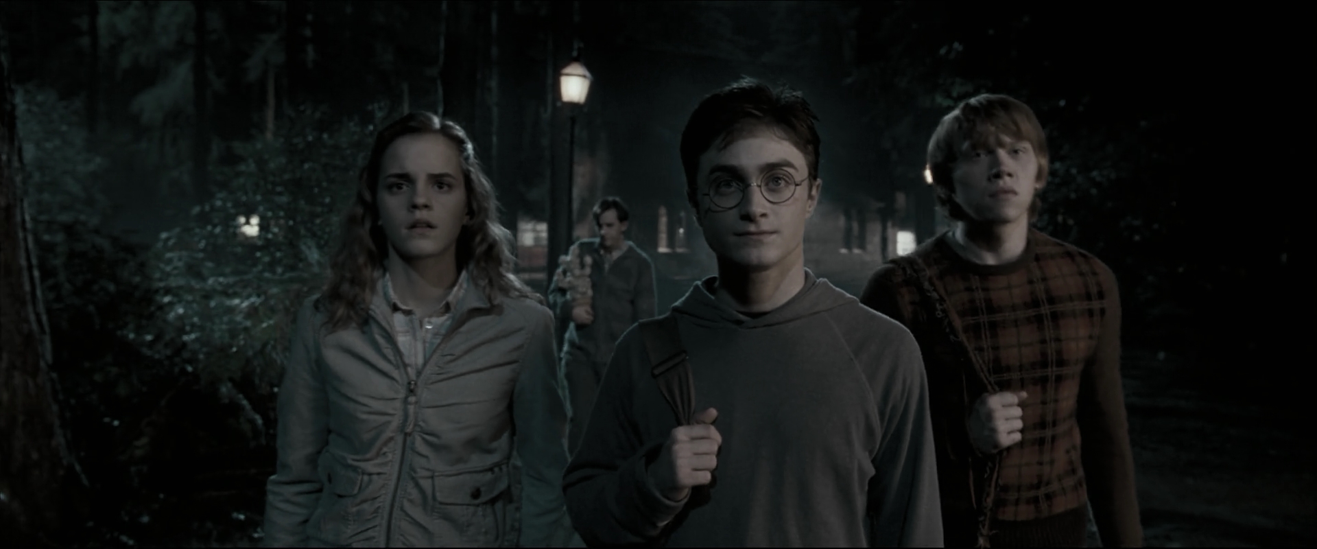 EmmaWatsonFan_dot_nl-HarryPotterAndTheOrderOfThePhoenix1674.jpg