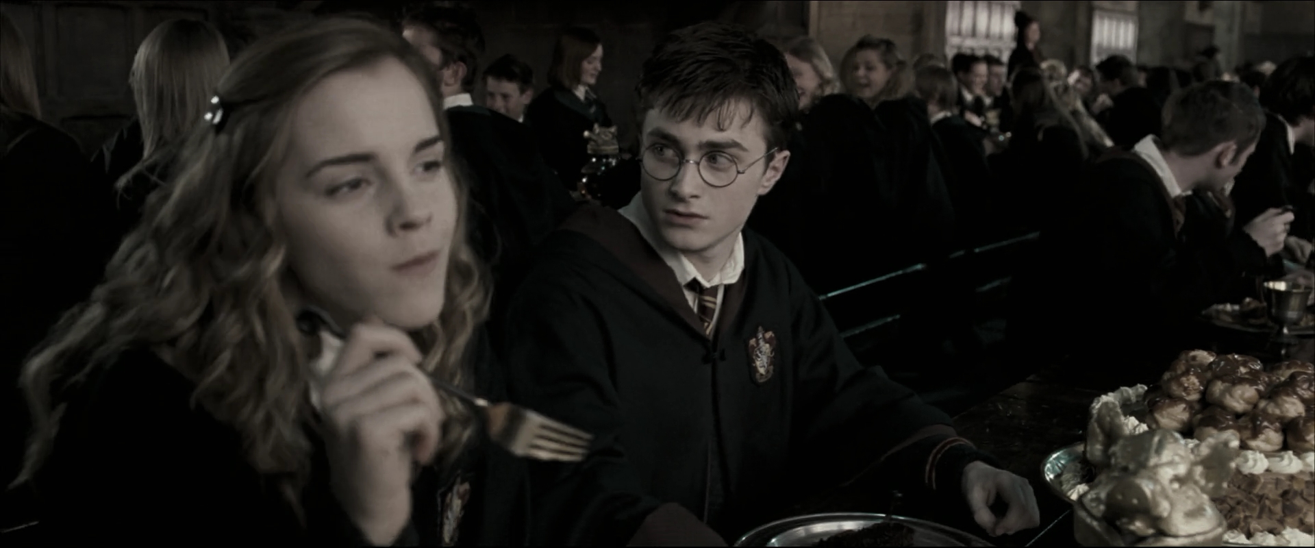EmmaWatsonFan_dot_nl-HarryPotterAndTheOrderOfThePhoenix1776.jpg