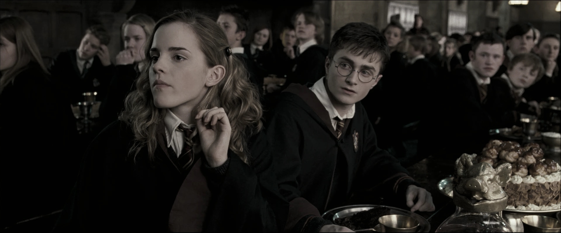 EmmaWatsonFan_dot_nl-HarryPotterAndTheOrderOfThePhoenix1790.jpg
