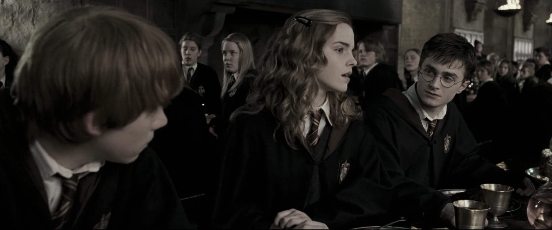 EmmaWatsonFan_dot_nl-HarryPotterAndTheOrderOfThePhoenix1901.jpg