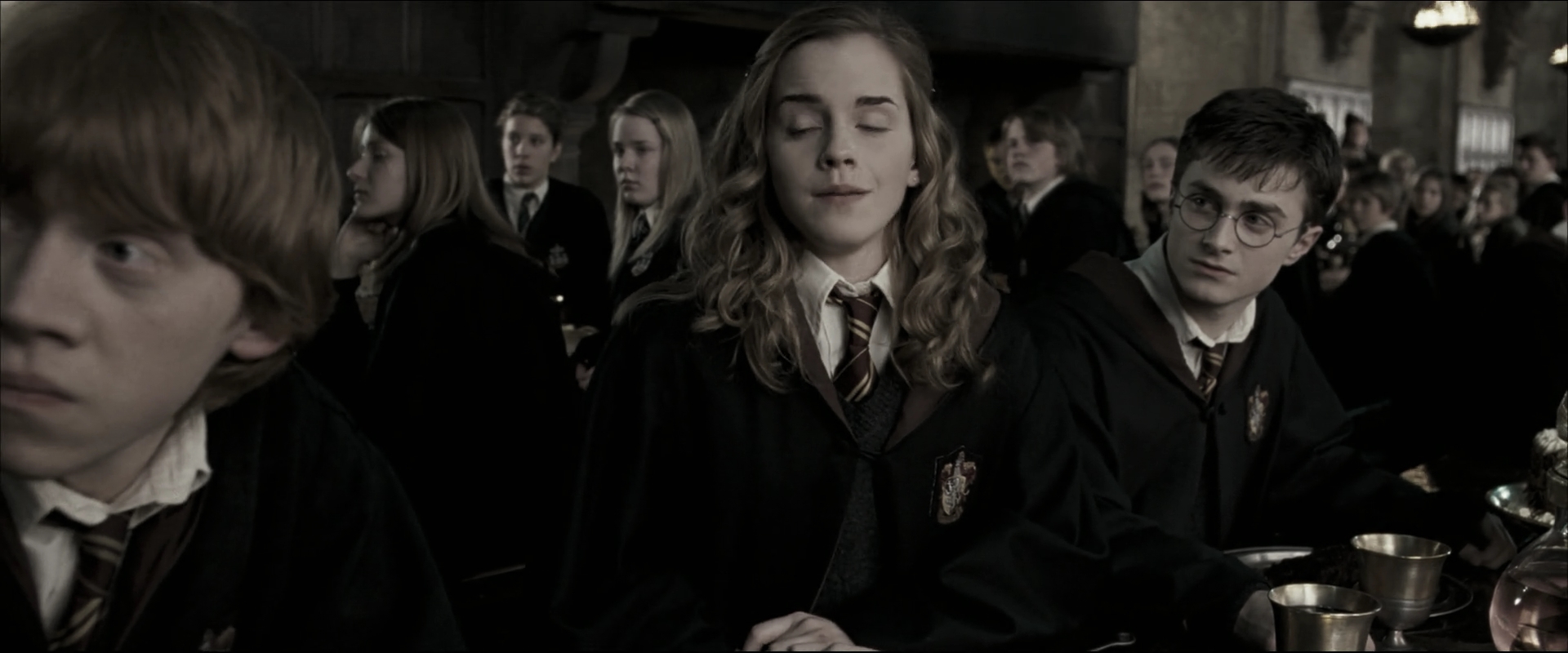 EmmaWatsonFan_dot_nl-HarryPotterAndTheOrderOfThePhoenix1903.jpg