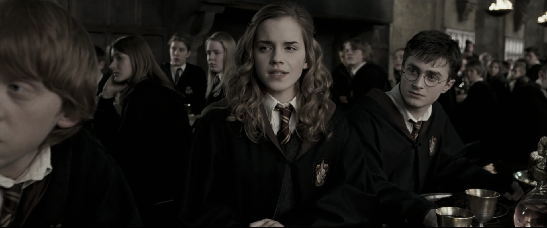 EmmaWatsonFan_dot_nl-HarryPotterAndTheOrderOfThePhoenix1904.jpg