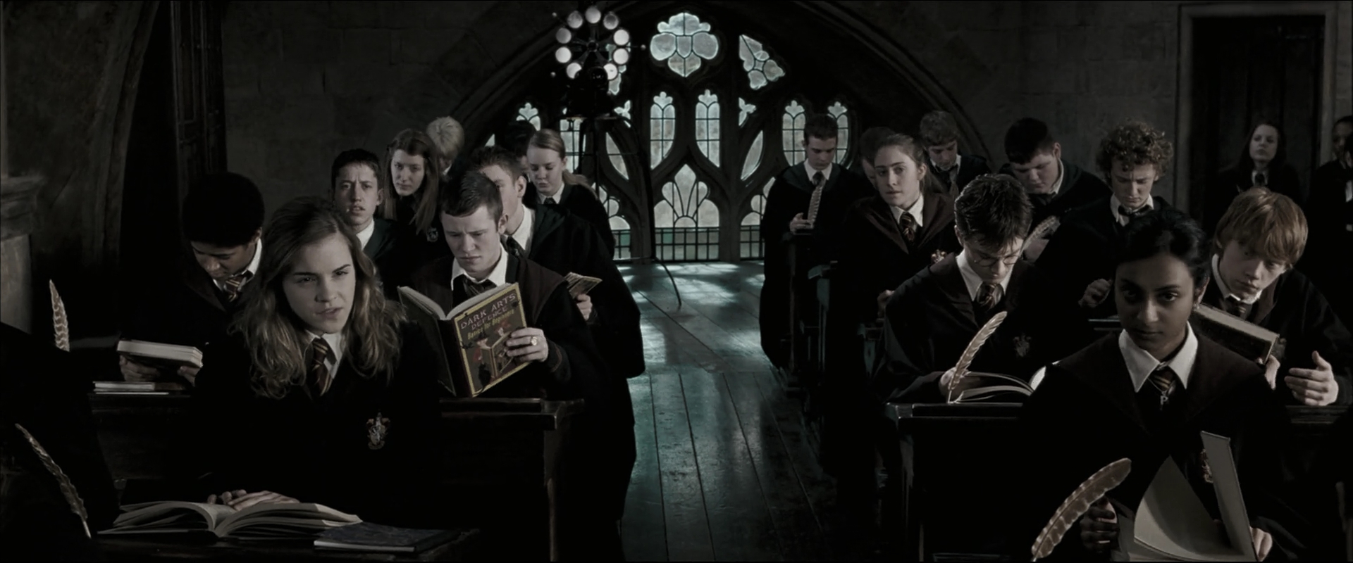 EmmaWatsonFan_dot_nl-HarryPotterAndTheOrderOfThePhoenix2100.jpg