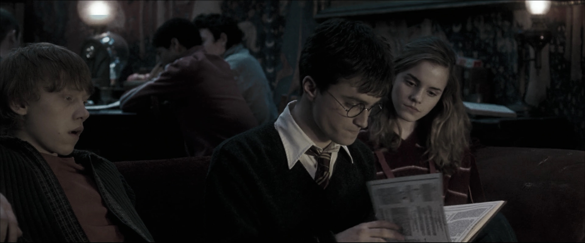 EmmaWatsonFan_dot_nl-HarryPotterAndTheOrderOfThePhoenix2381.jpg