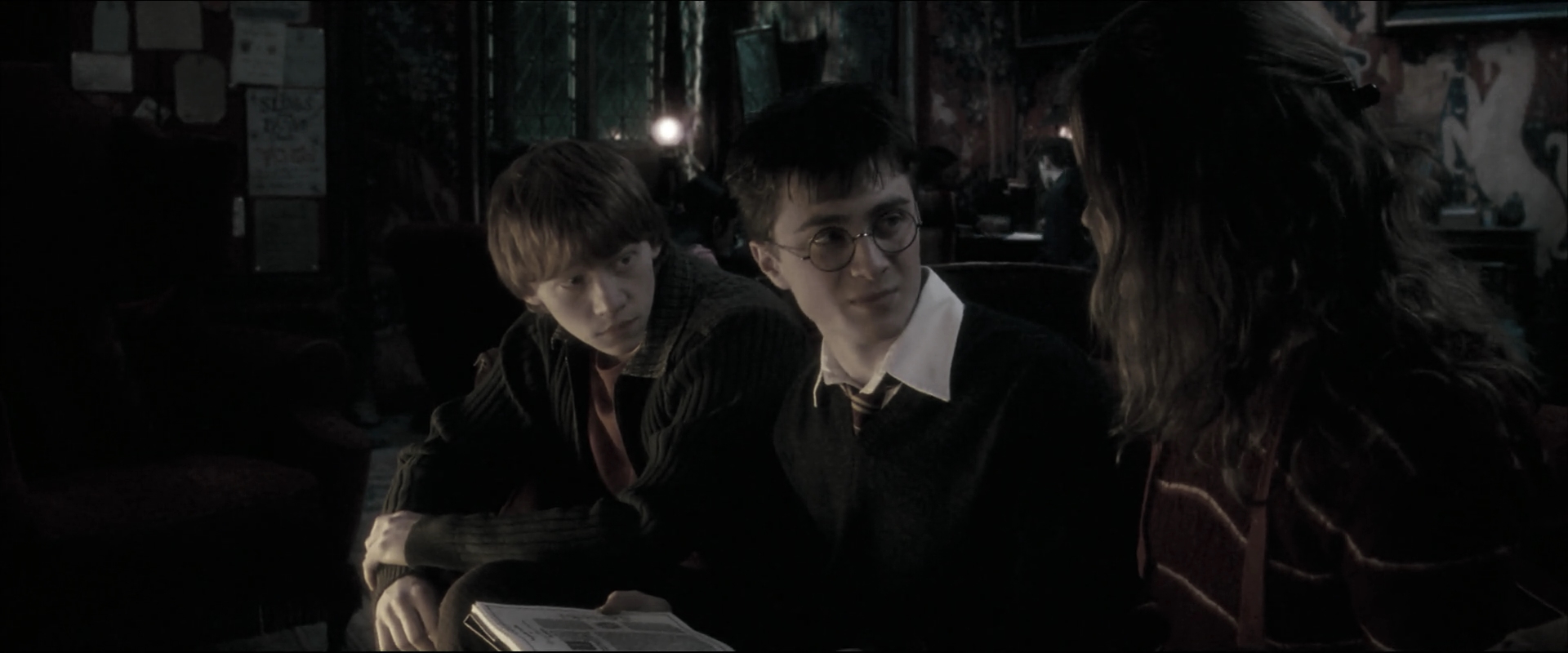 EmmaWatsonFan_dot_nl-HarryPotterAndTheOrderOfThePhoenix2417.jpg