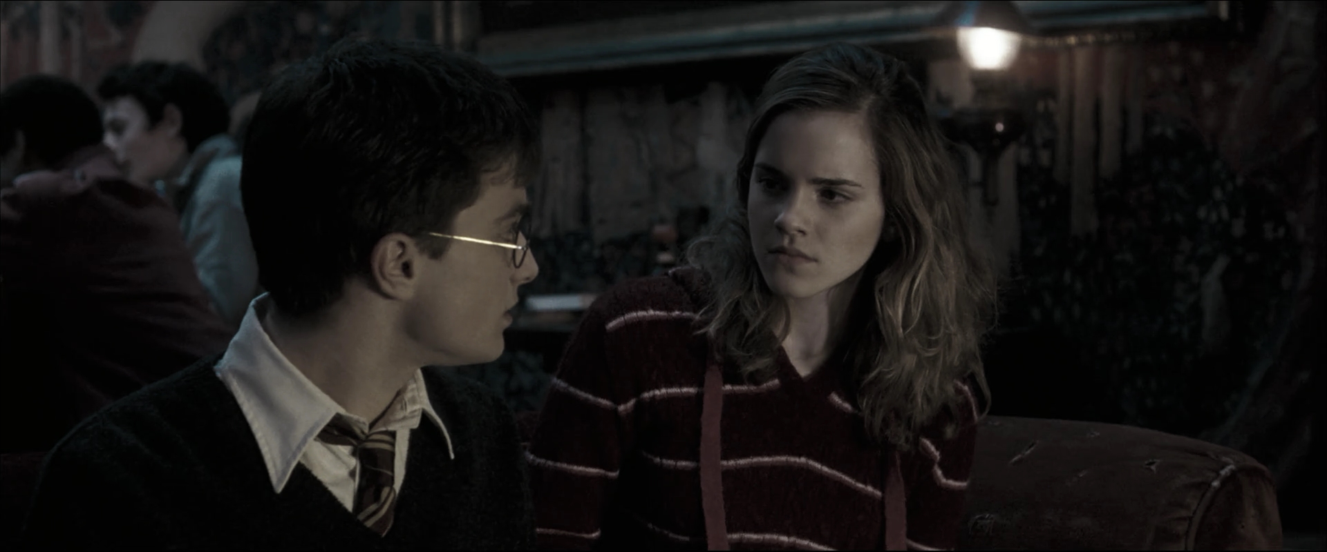 EmmaWatsonFan_dot_nl-HarryPotterAndTheOrderOfThePhoenix2418.jpg