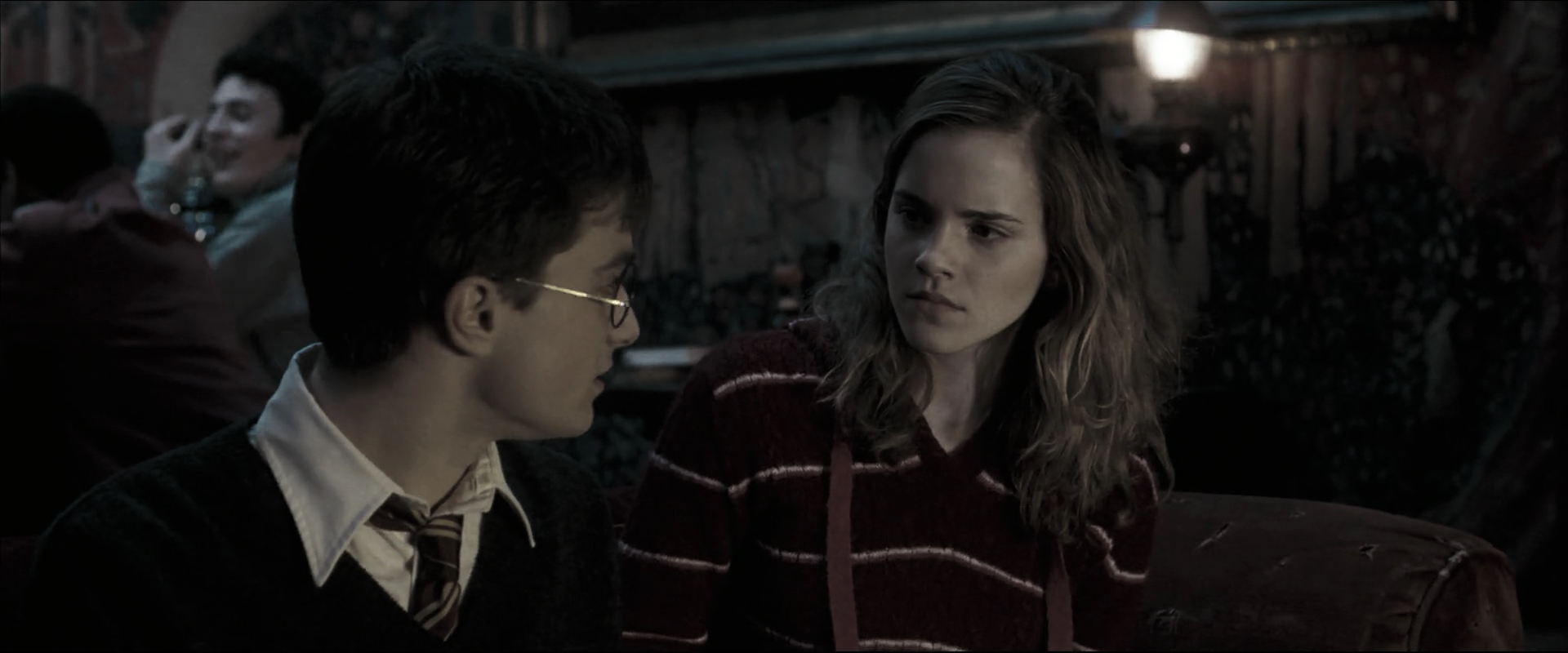 EmmaWatsonFan_dot_nl-HarryPotterAndTheOrderOfThePhoenix2420.jpg