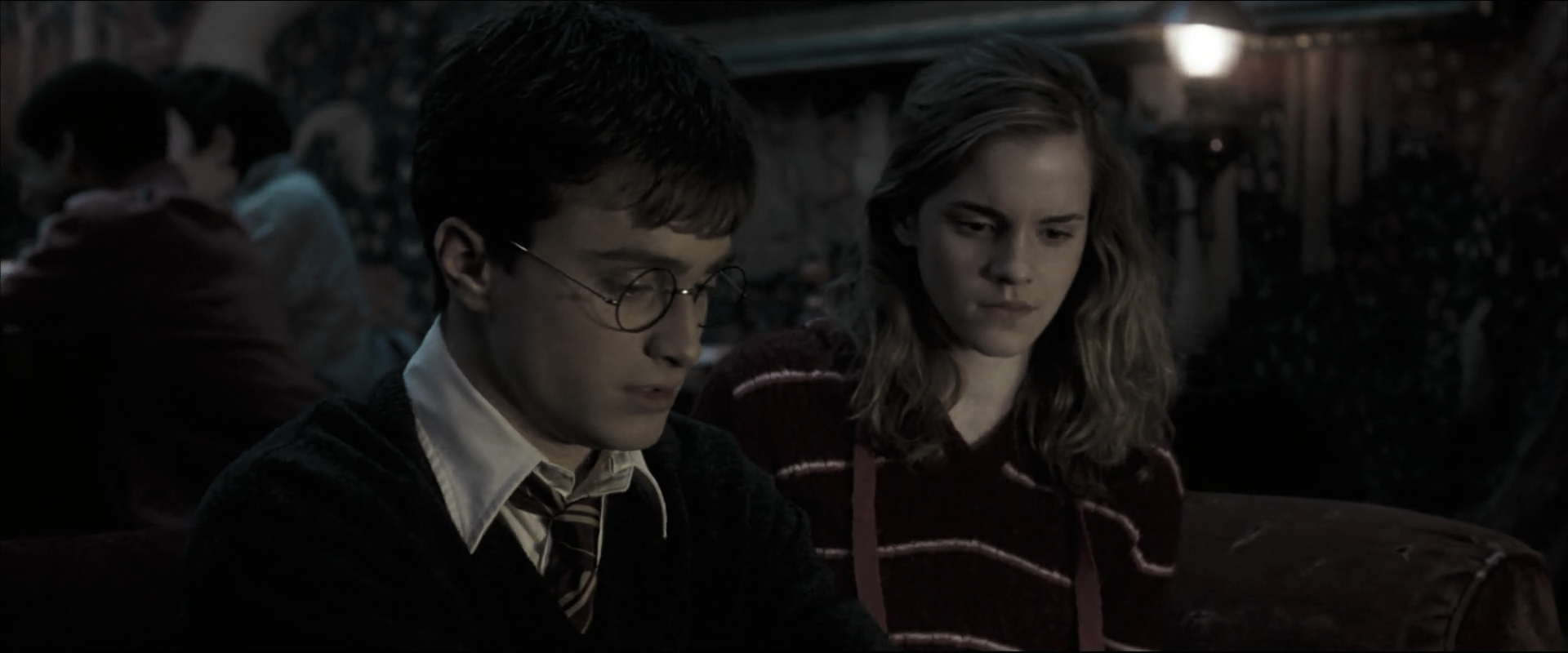 EmmaWatsonFan_dot_nl-HarryPotterAndTheOrderOfThePhoenix2422.jpg