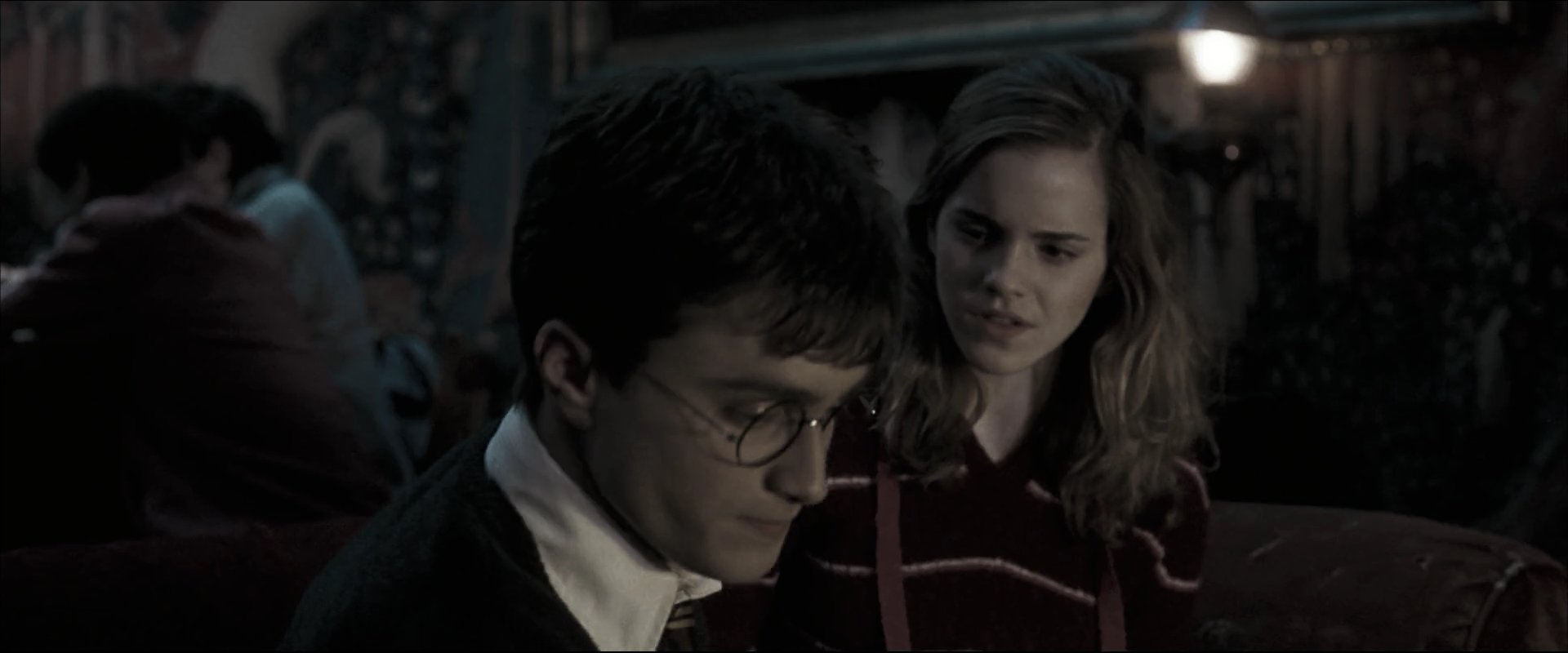 EmmaWatsonFan_dot_nl-HarryPotterAndTheOrderOfThePhoenix2424.jpg