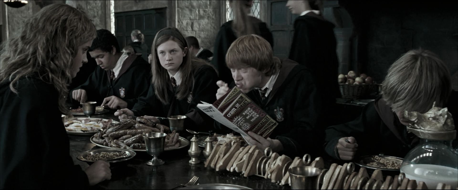 EmmaWatsonFan_dot_nl-HarryPotterAndTheOrderOfThePhoenix2622.jpg