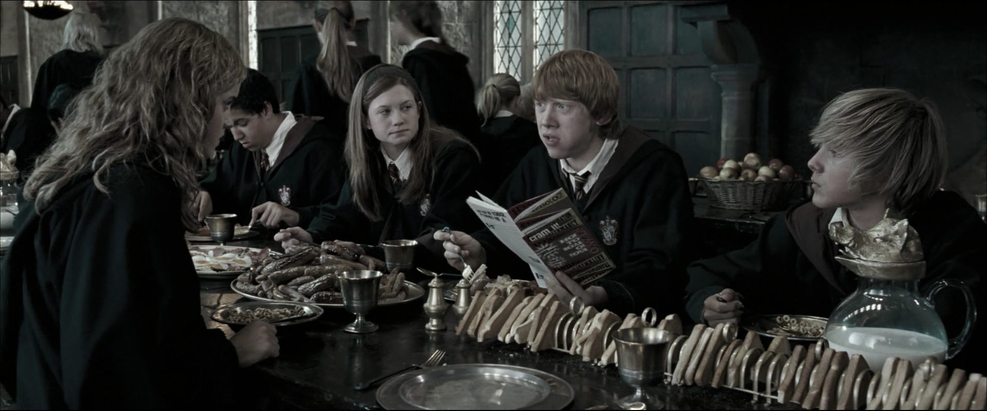 EmmaWatsonFan_dot_nl-HarryPotterAndTheOrderOfThePhoenix2623.jpg