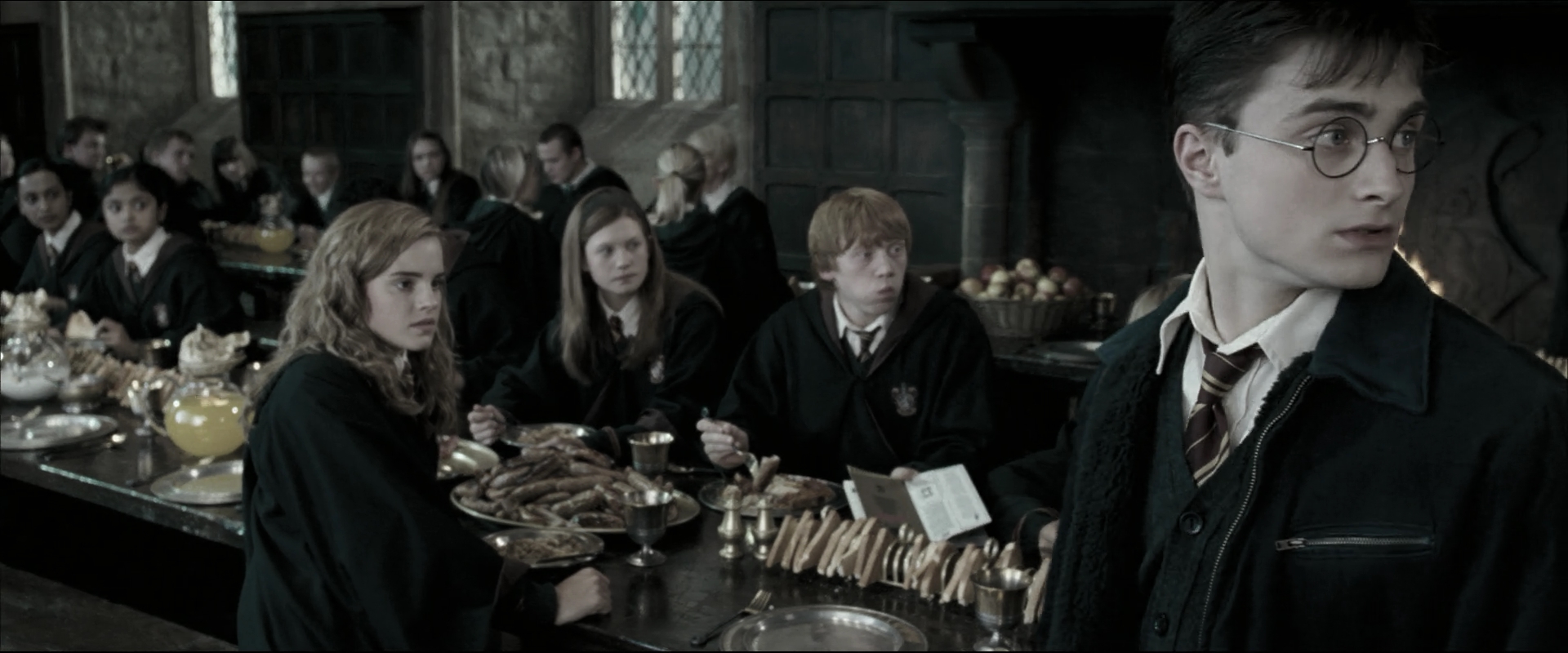EmmaWatsonFan_dot_nl-HarryPotterAndTheOrderOfThePhoenix2636.jpg