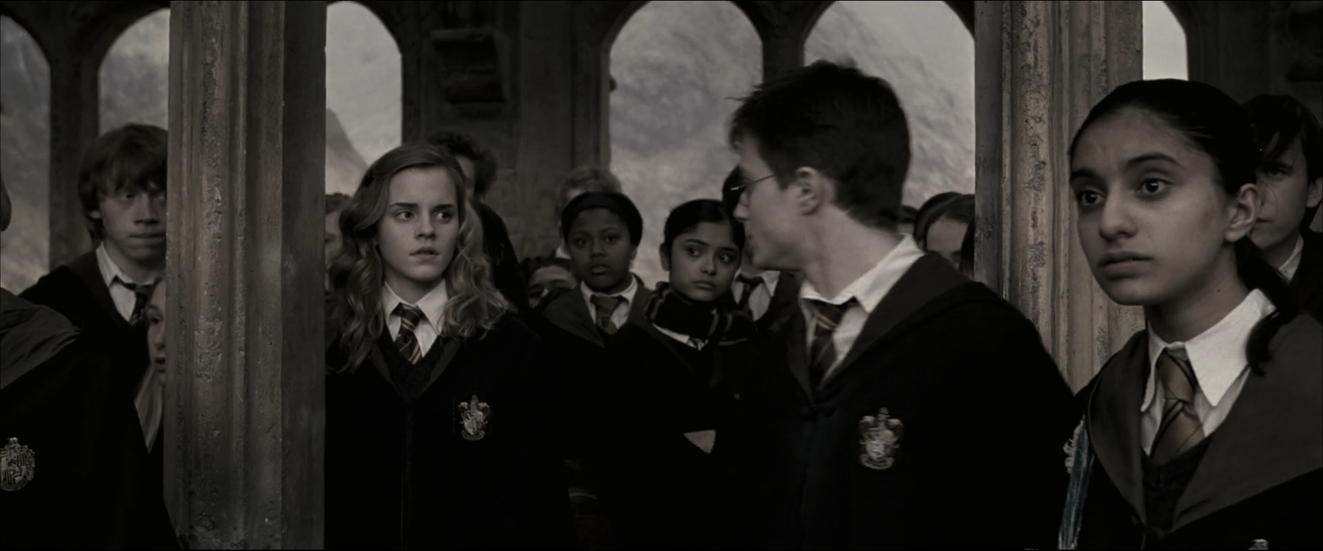 EmmaWatsonFan_dot_nl-HarryPotterAndTheOrderOfThePhoenix2854.jpg