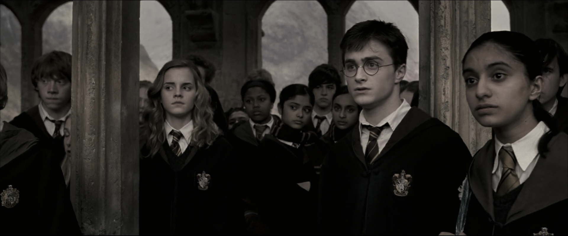 EmmaWatsonFan_dot_nl-HarryPotterAndTheOrderOfThePhoenix2855.jpg