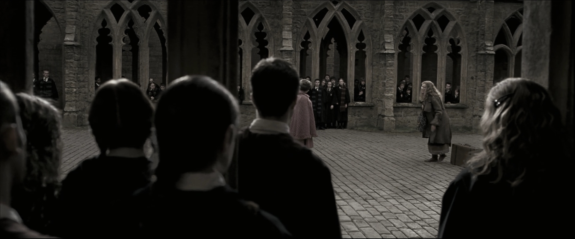 EmmaWatsonFan_dot_nl-HarryPotterAndTheOrderOfThePhoenix2862.jpg