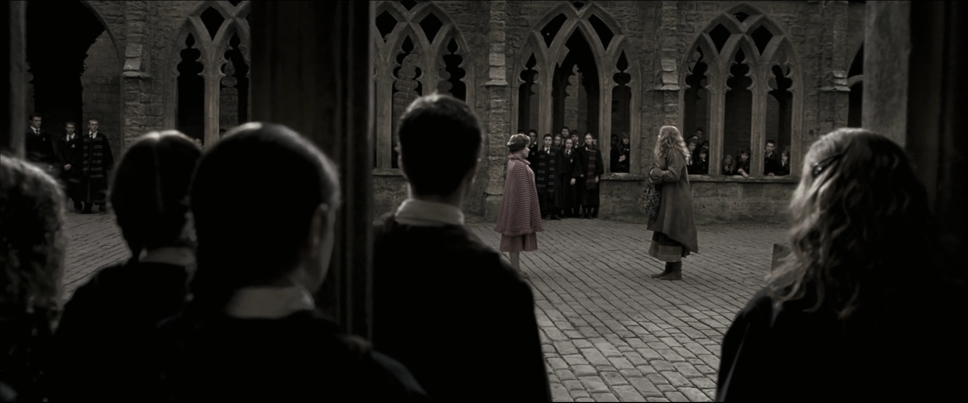 EmmaWatsonFan_dot_nl-HarryPotterAndTheOrderOfThePhoenix2864.jpg