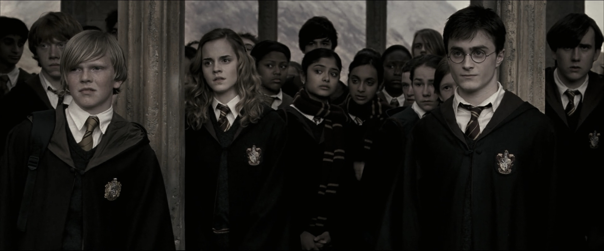EmmaWatsonFan_dot_nl-HarryPotterAndTheOrderOfThePhoenix2872.jpg