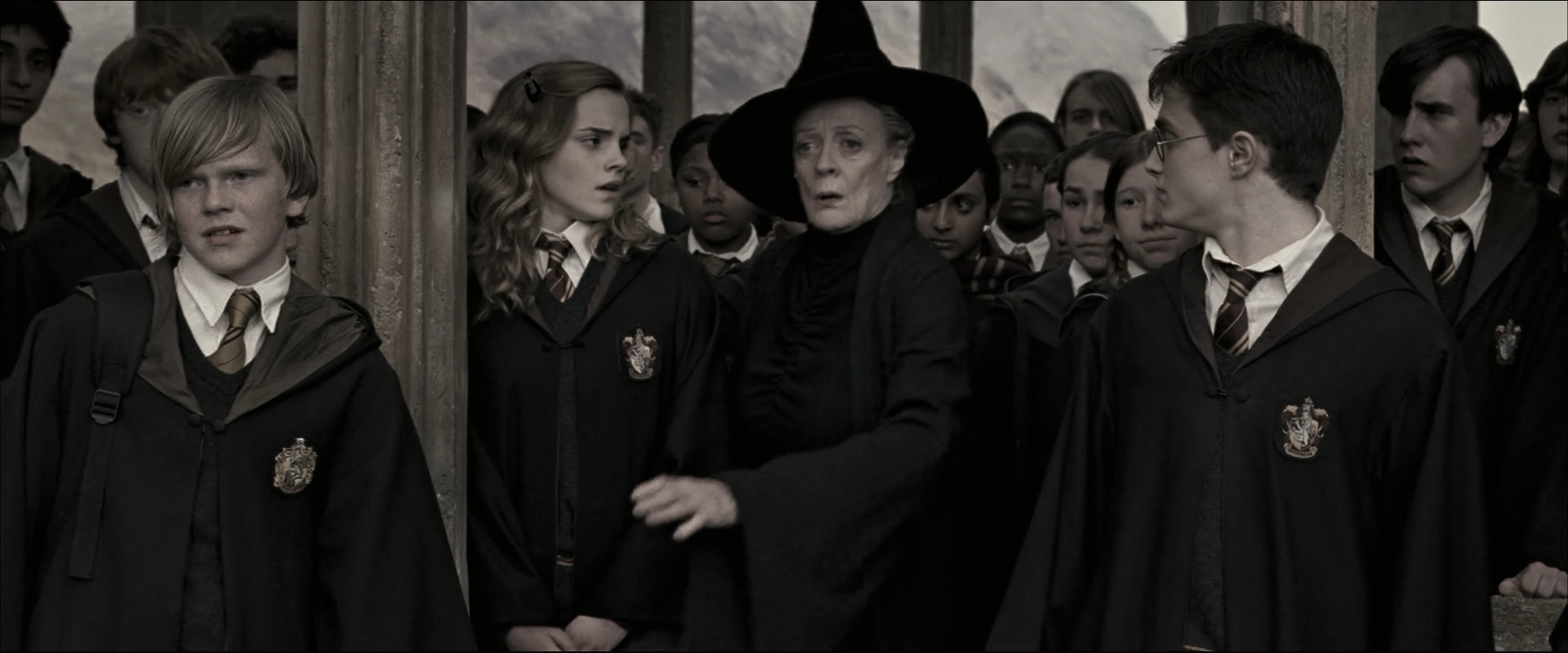 EmmaWatsonFan_dot_nl-HarryPotterAndTheOrderOfThePhoenix2881.jpg