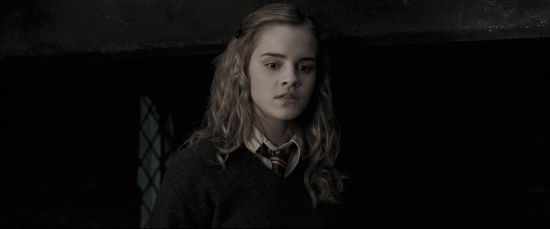 EmmaWatsonFan_dot_nl-HarryPotterAndTheOrderOfThePhoenix2973.jpg