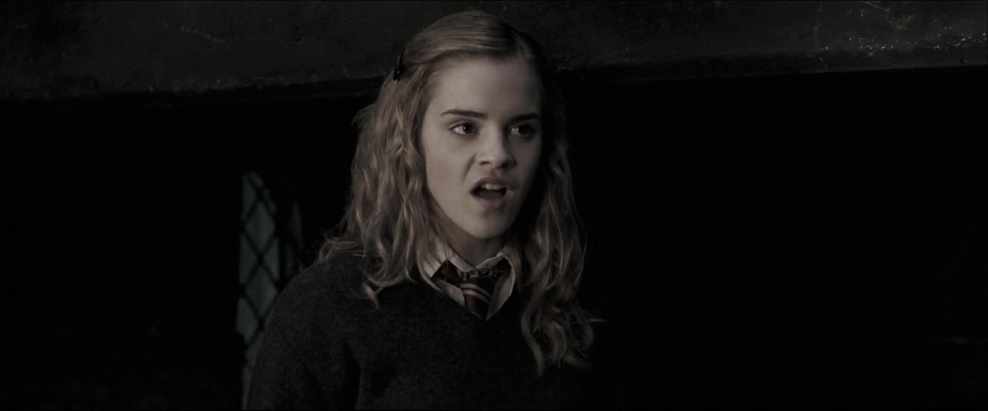 EmmaWatsonFan_dot_nl-HarryPotterAndTheOrderOfThePhoenix2975.jpg