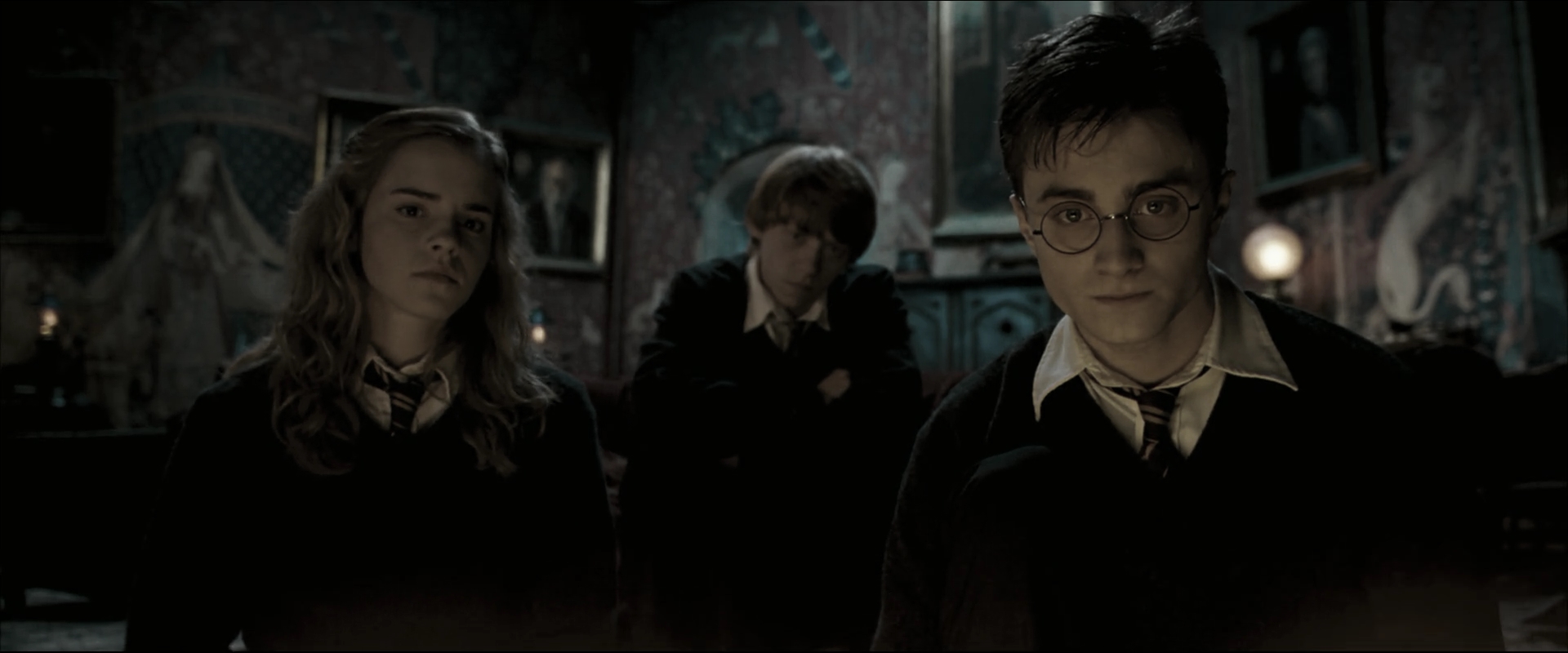 EmmaWatsonFan_dot_nl-HarryPotterAndTheOrderOfThePhoenix3048.jpg