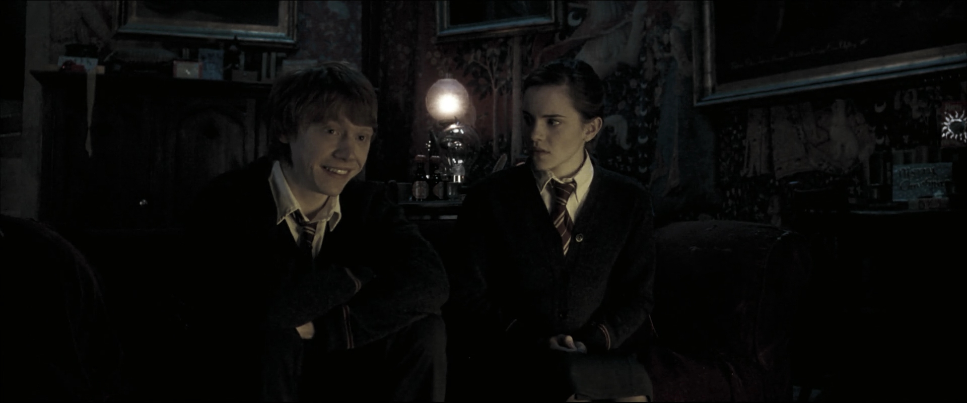 EmmaWatsonFan_dot_nl-HarryPotterAndTheOrderOfThePhoenix3880.jpg