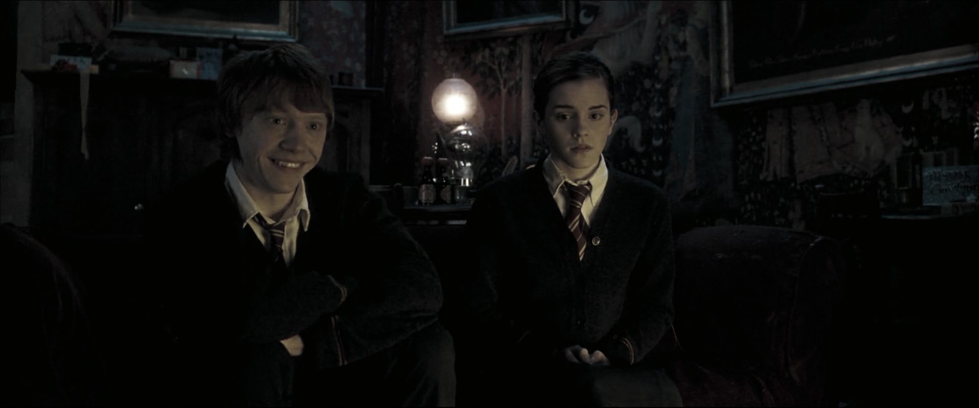 EmmaWatsonFan_dot_nl-HarryPotterAndTheOrderOfThePhoenix3890.jpg