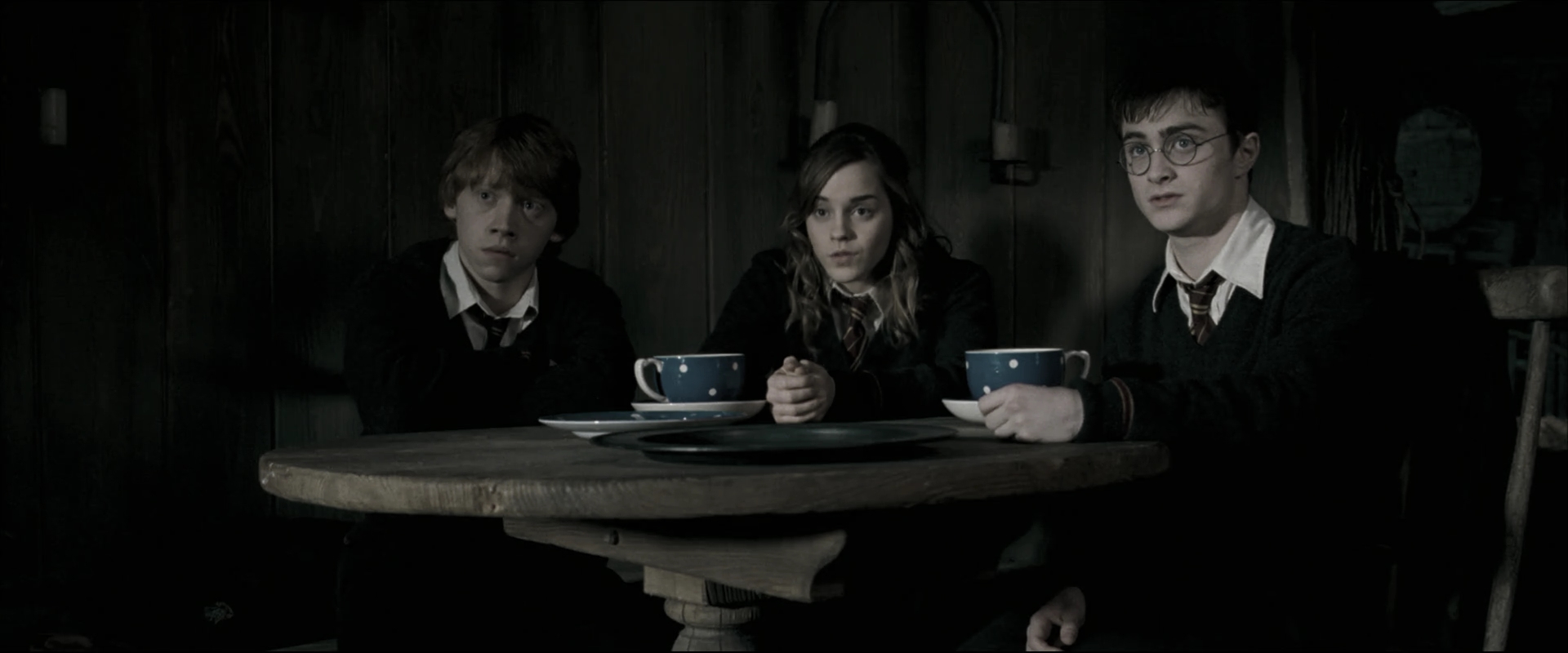 EmmaWatsonFan_dot_nl-HarryPotterAndTheOrderOfThePhoenix4548.jpg