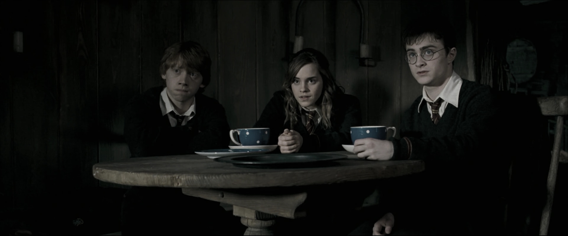 EmmaWatsonFan_dot_nl-HarryPotterAndTheOrderOfThePhoenix4549.jpg