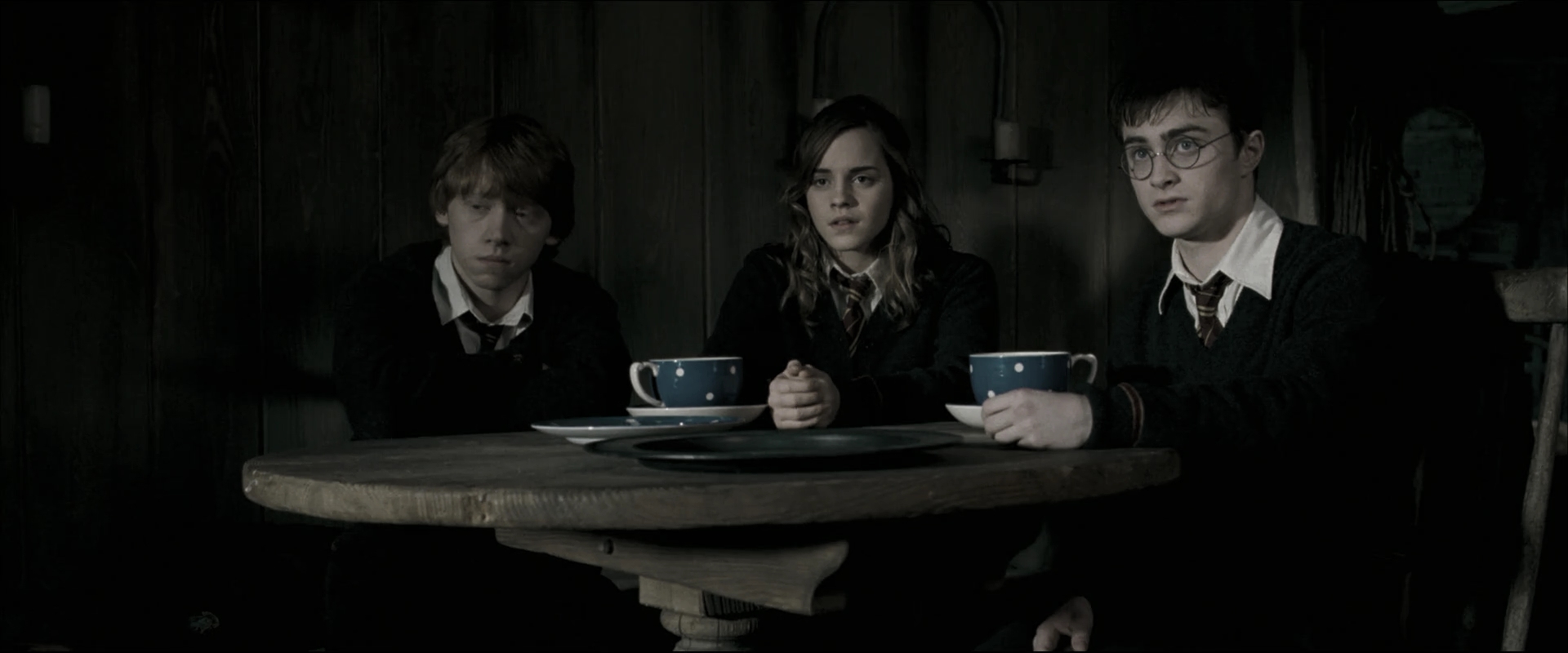 EmmaWatsonFan_dot_nl-HarryPotterAndTheOrderOfThePhoenix4553.jpg