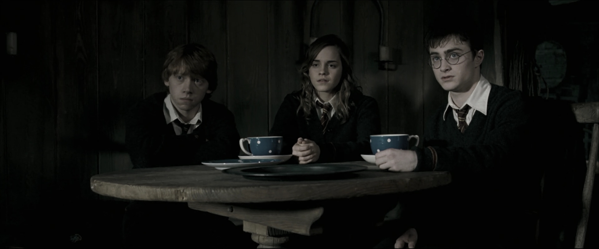 EmmaWatsonFan_dot_nl-HarryPotterAndTheOrderOfThePhoenix4554.jpg
