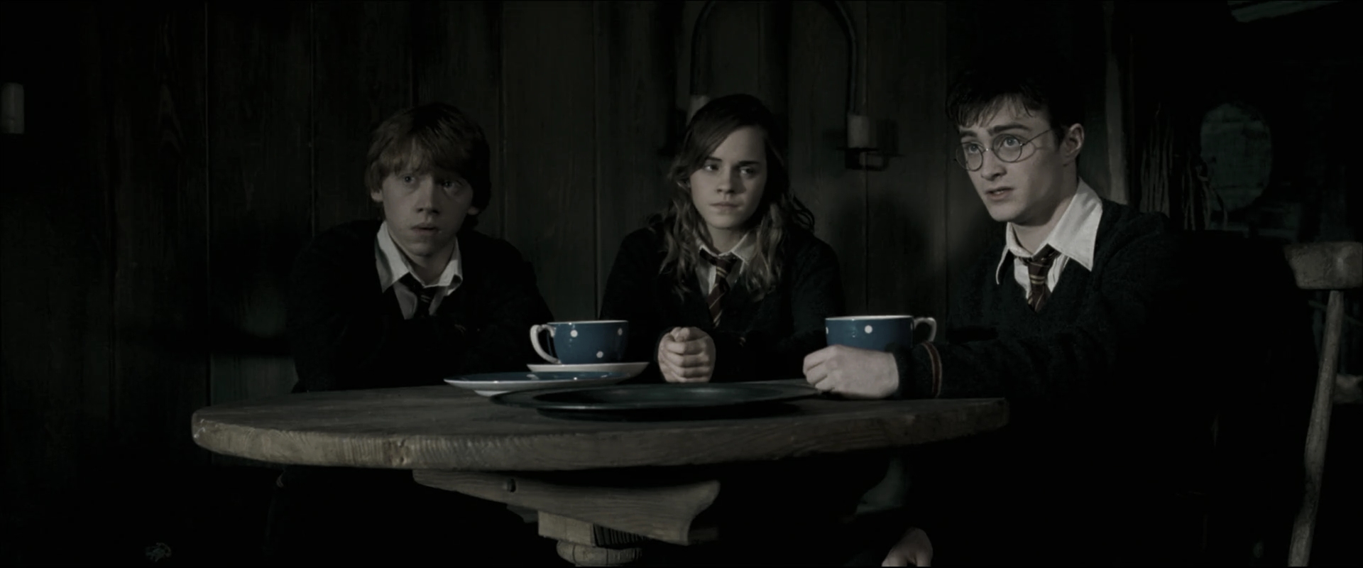EmmaWatsonFan_dot_nl-HarryPotterAndTheOrderOfThePhoenix4580.jpg