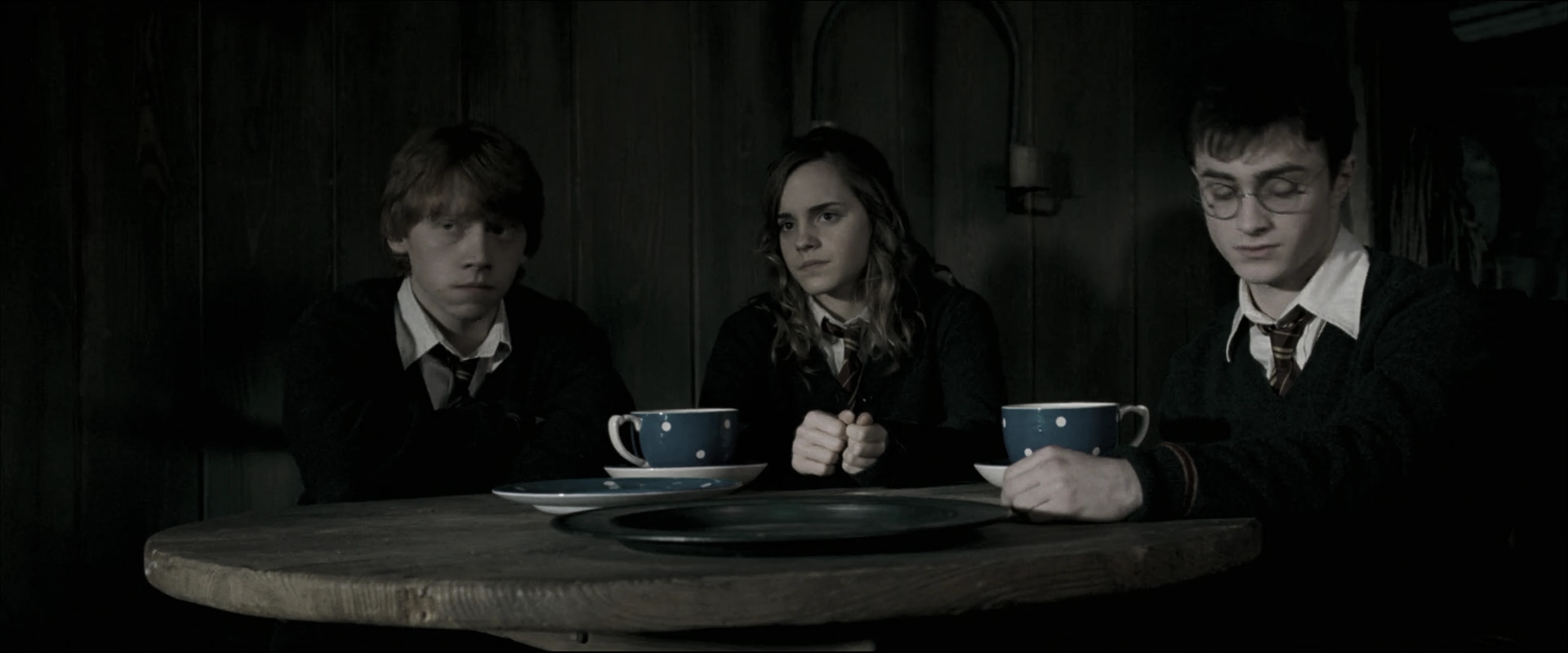 EmmaWatsonFan_dot_nl-HarryPotterAndTheOrderOfThePhoenix4587.jpg