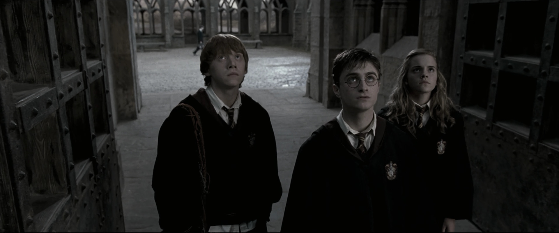 EmmaWatsonFan_dot_nl-HarryPotterAndTheOrderOfThePhoenix4976.jpg