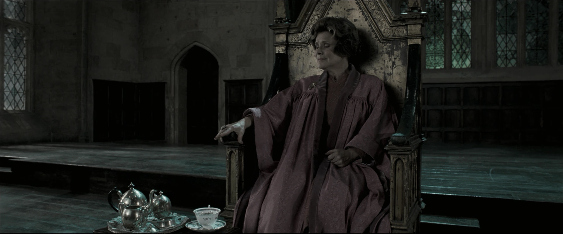 EmmaWatsonFan_dot_nl-HarryPotterAndTheOrderOfThePhoenix5061.jpg