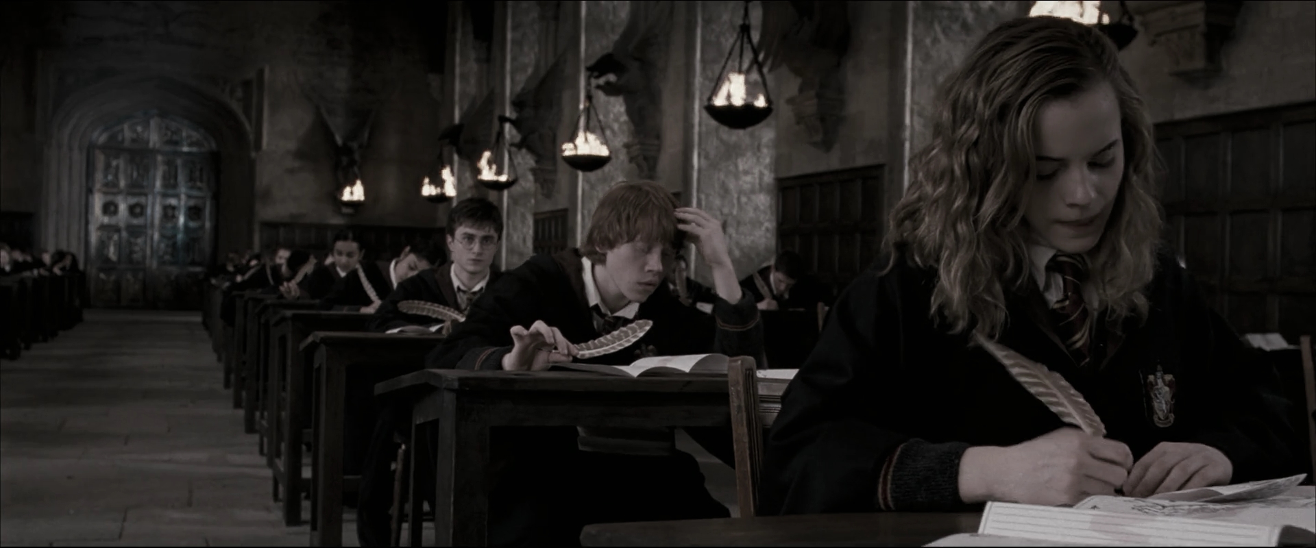 EmmaWatsonFan_dot_nl-HarryPotterAndTheOrderOfThePhoenix5522.jpg