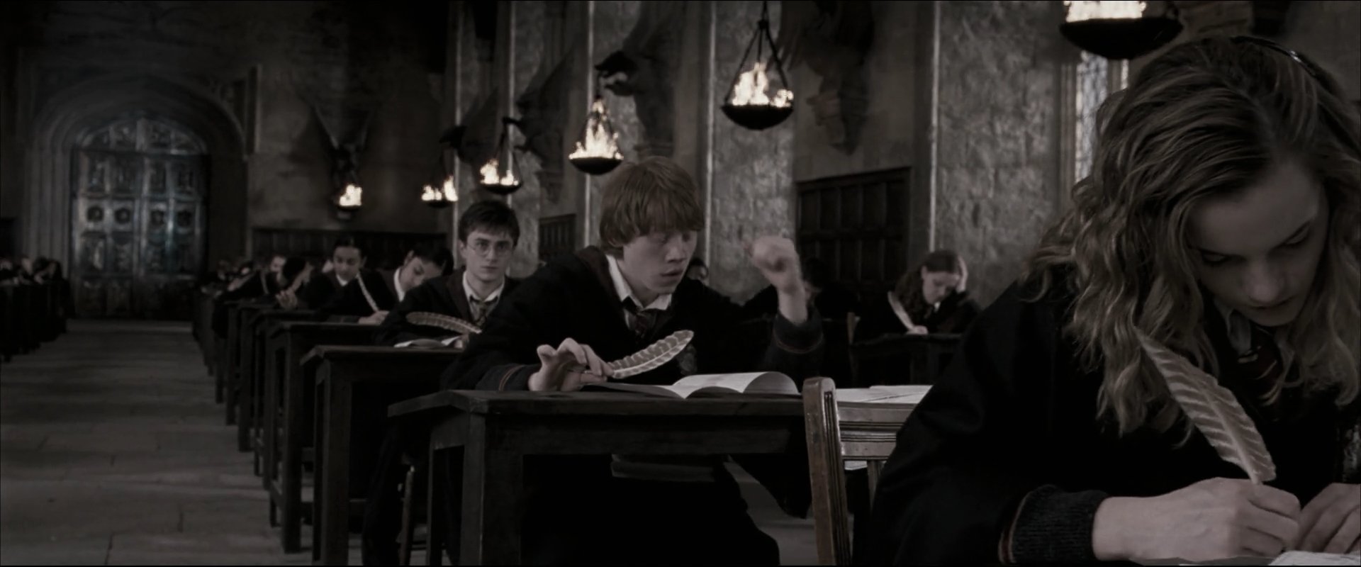 EmmaWatsonFan_dot_nl-HarryPotterAndTheOrderOfThePhoenix5523.jpg