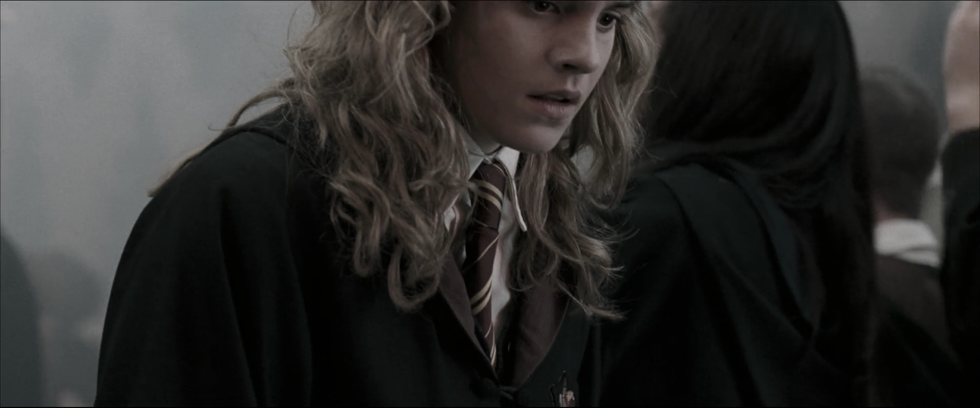 EmmaWatsonFan_dot_nl-HarryPotterAndTheOrderOfThePhoenix5727.jpg