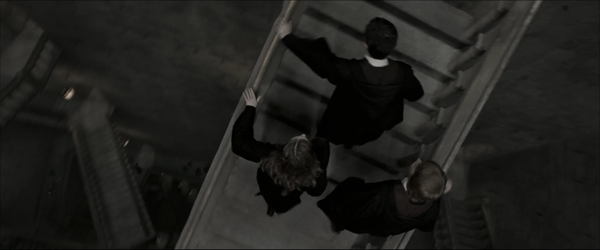 EmmaWatsonFan_dot_nl-HarryPotterAndTheOrderOfThePhoenix5737.jpg