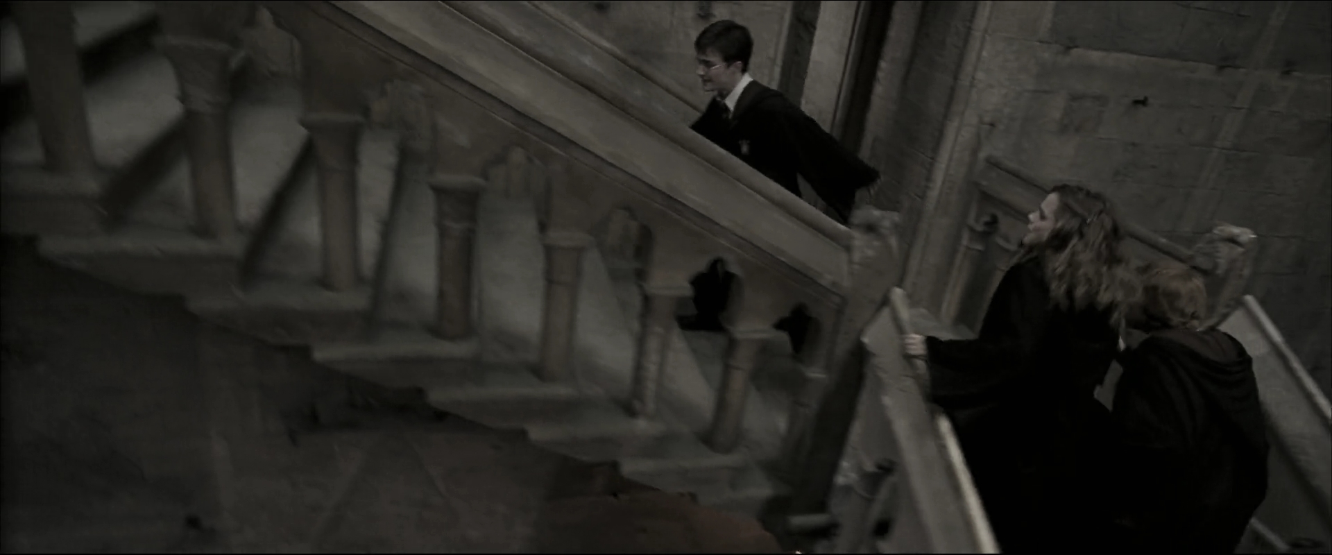 EmmaWatsonFan_dot_nl-HarryPotterAndTheOrderOfThePhoenix5739.jpg