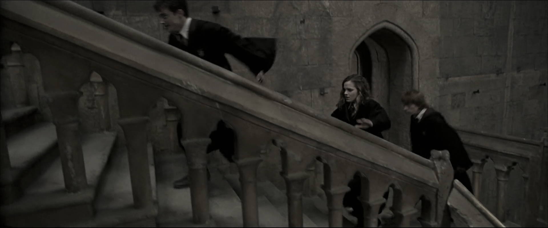 EmmaWatsonFan_dot_nl-HarryPotterAndTheOrderOfThePhoenix5740.jpg