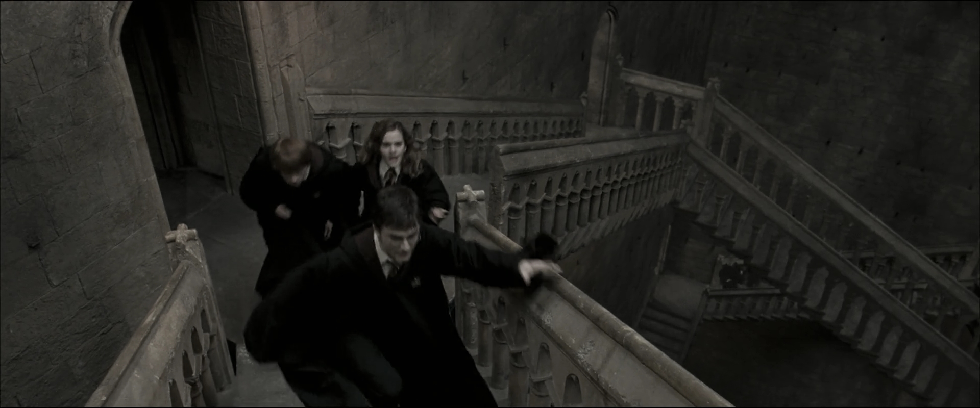 EmmaWatsonFan_dot_nl-HarryPotterAndTheOrderOfThePhoenix5745.jpg