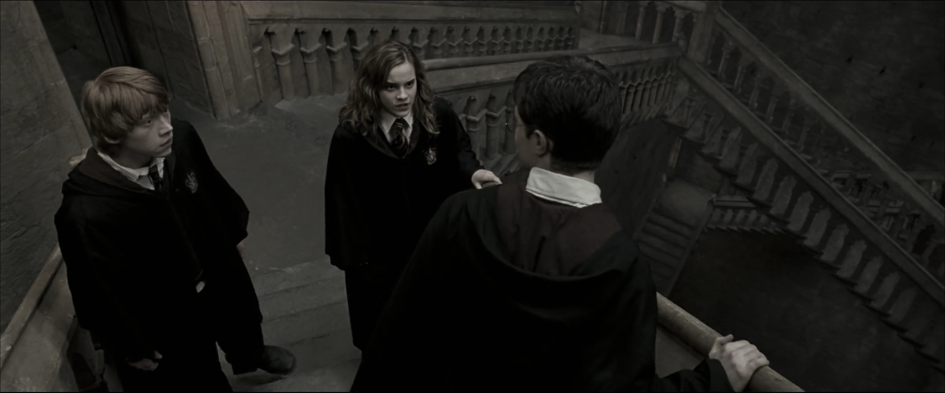 EmmaWatsonFan_dot_nl-HarryPotterAndTheOrderOfThePhoenix5750.jpg