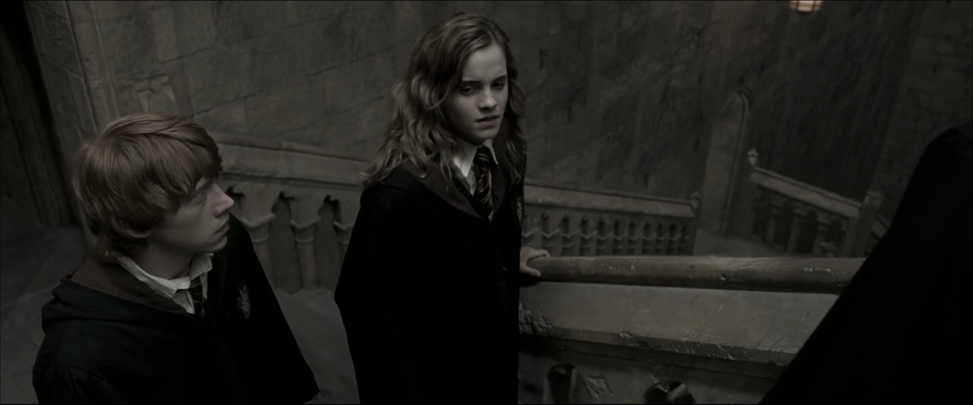 EmmaWatsonFan_dot_nl-HarryPotterAndTheOrderOfThePhoenix5763.jpg
