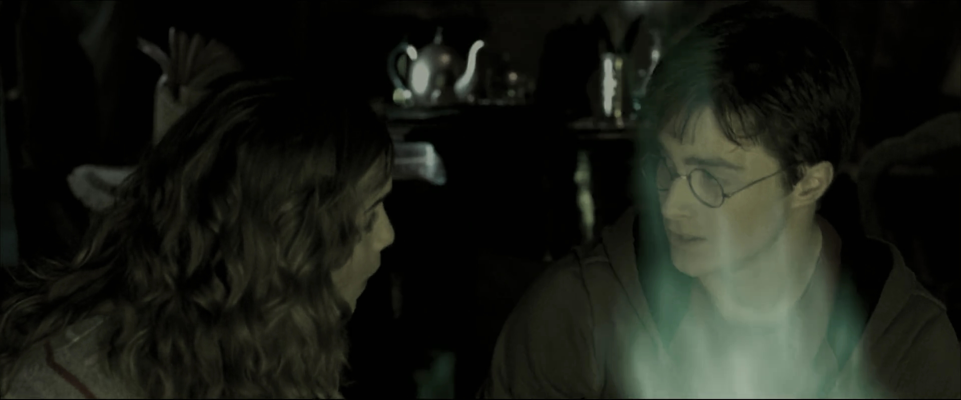 EmmaWatsonFan_dot_nl-HarryPotterAndTheOrderOfThePhoenix5793.jpg