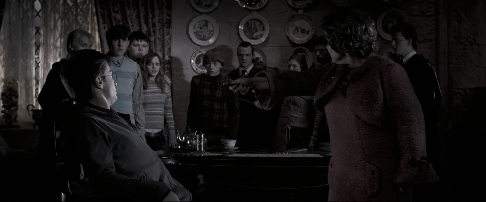 EmmaWatsonFan_dot_nl-HarryPotterAndTheOrderOfThePhoenix5896.jpg