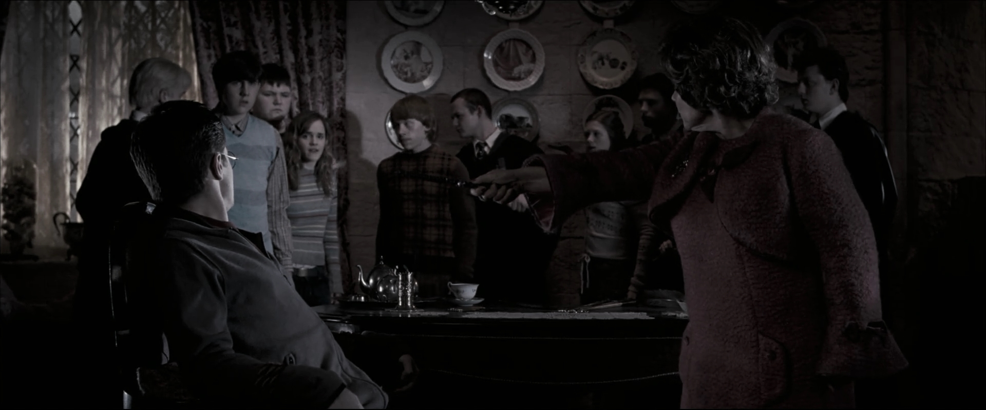 EmmaWatsonFan_dot_nl-HarryPotterAndTheOrderOfThePhoenix5898.jpg