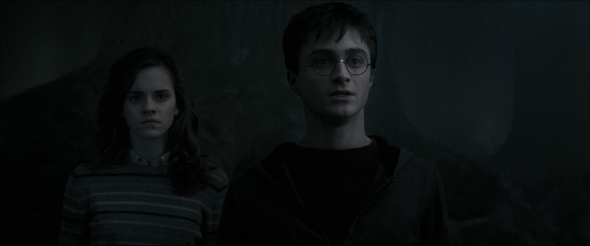 EmmaWatsonFan_dot_nl-HarryPotterAndTheOrderOfThePhoenix6050.jpg